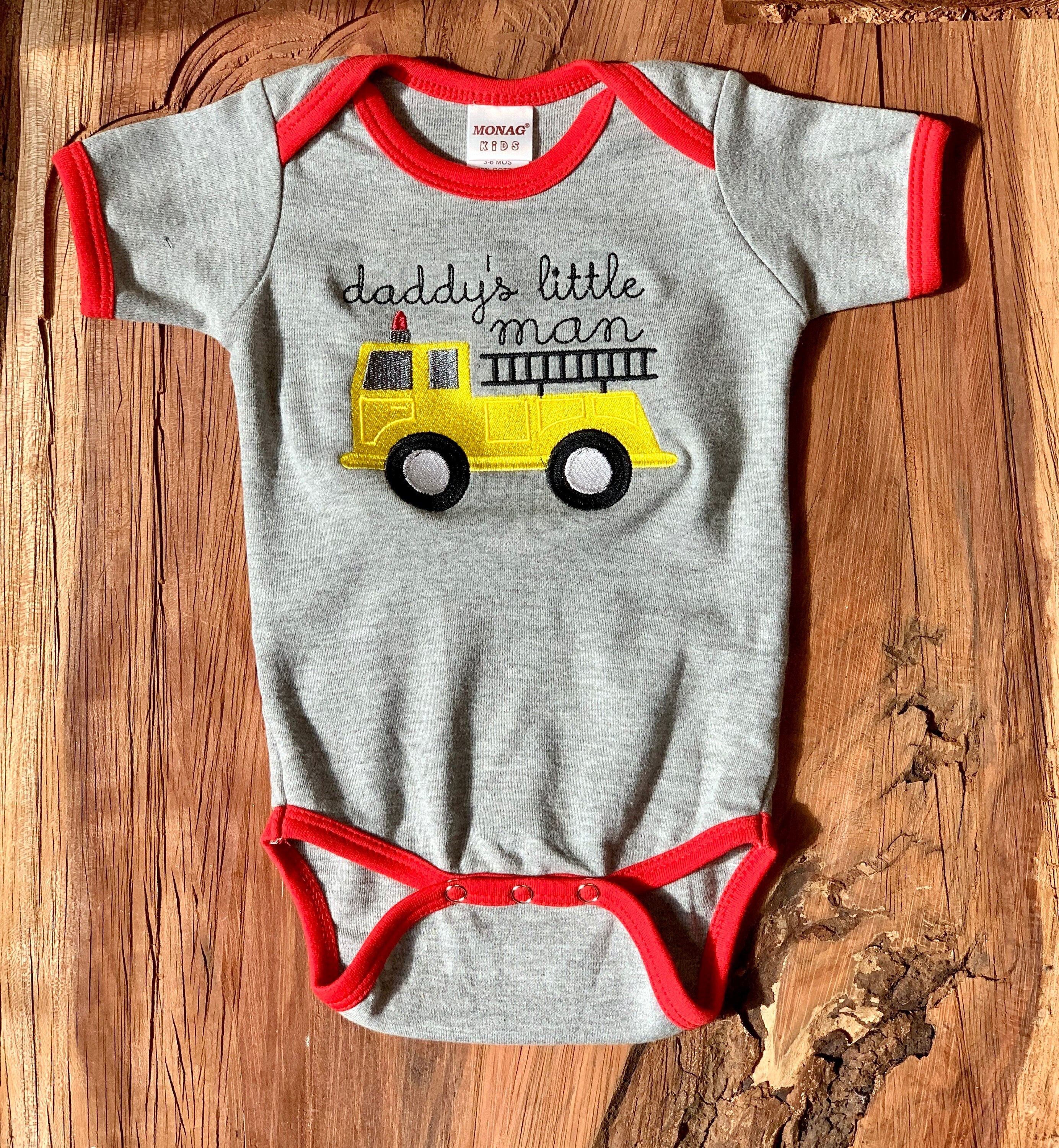 Daddy's Little Man / Boy Onesie / Personalized Boy Tee / Boy Clothes / Baby Clothes / Firetruck Outfit