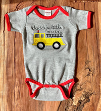 Daddy's Little Man / Boy Onesie / Personalized Boy Tee / Boy Clothes / Baby Clothes / Firetruck Outfit