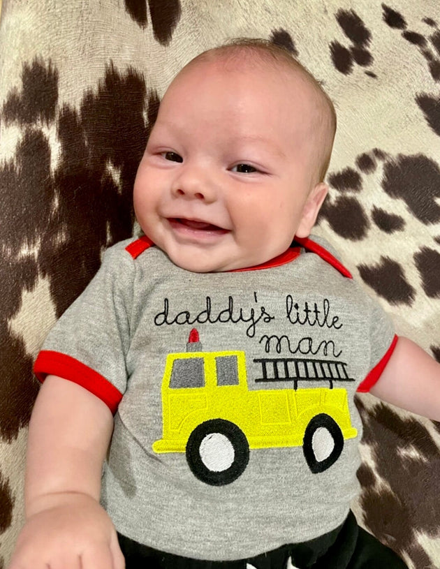 Daddy's Little Man / Boy Onesie / Personalized Boy Tee / Boy Clothes / Baby Clothes / Firetruck Outfit