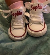 Embroidered baby Converse. Personalized Converse for Toddlers. Flower Girl Converse. Baby Shoes, Personalized toddler shoes.